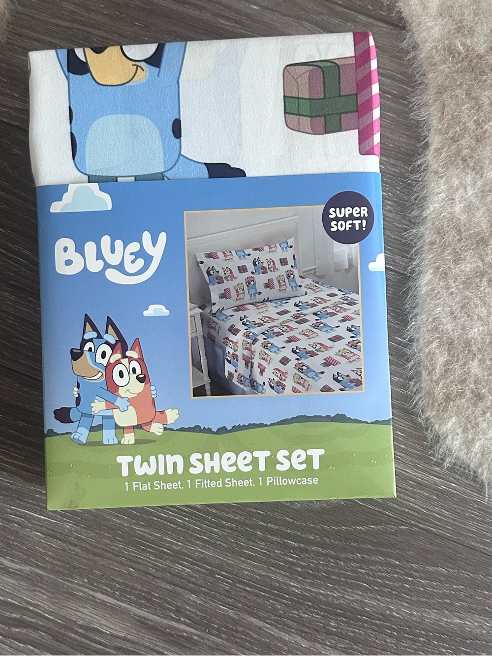 Bluey Kids Twin Sheet Set, Bluey & Bingo Holiday Bed Sheets
